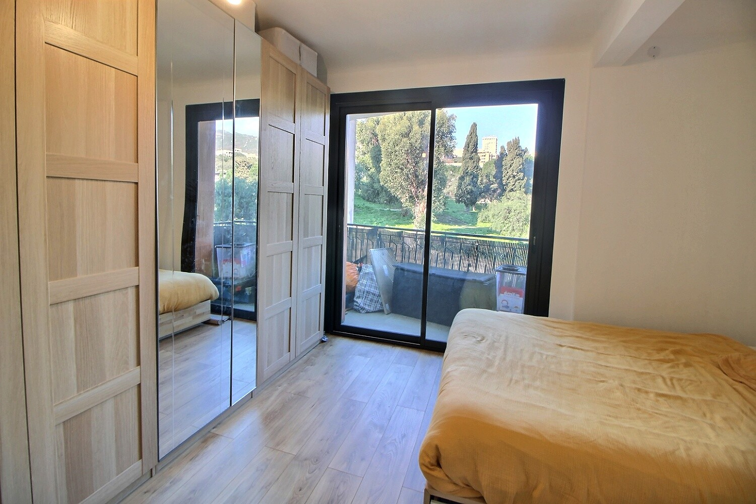 A vendre appartement F4 lycée Laetita
