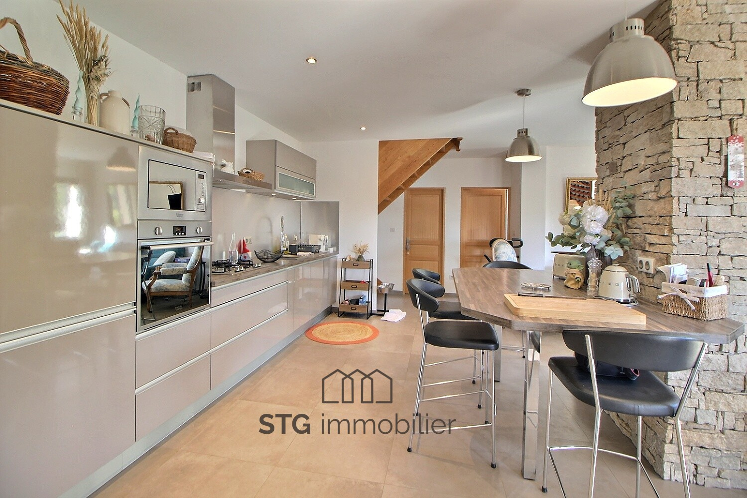 EXCLUSIVITÉ – Vente maison T5 avec studio à Bastelica