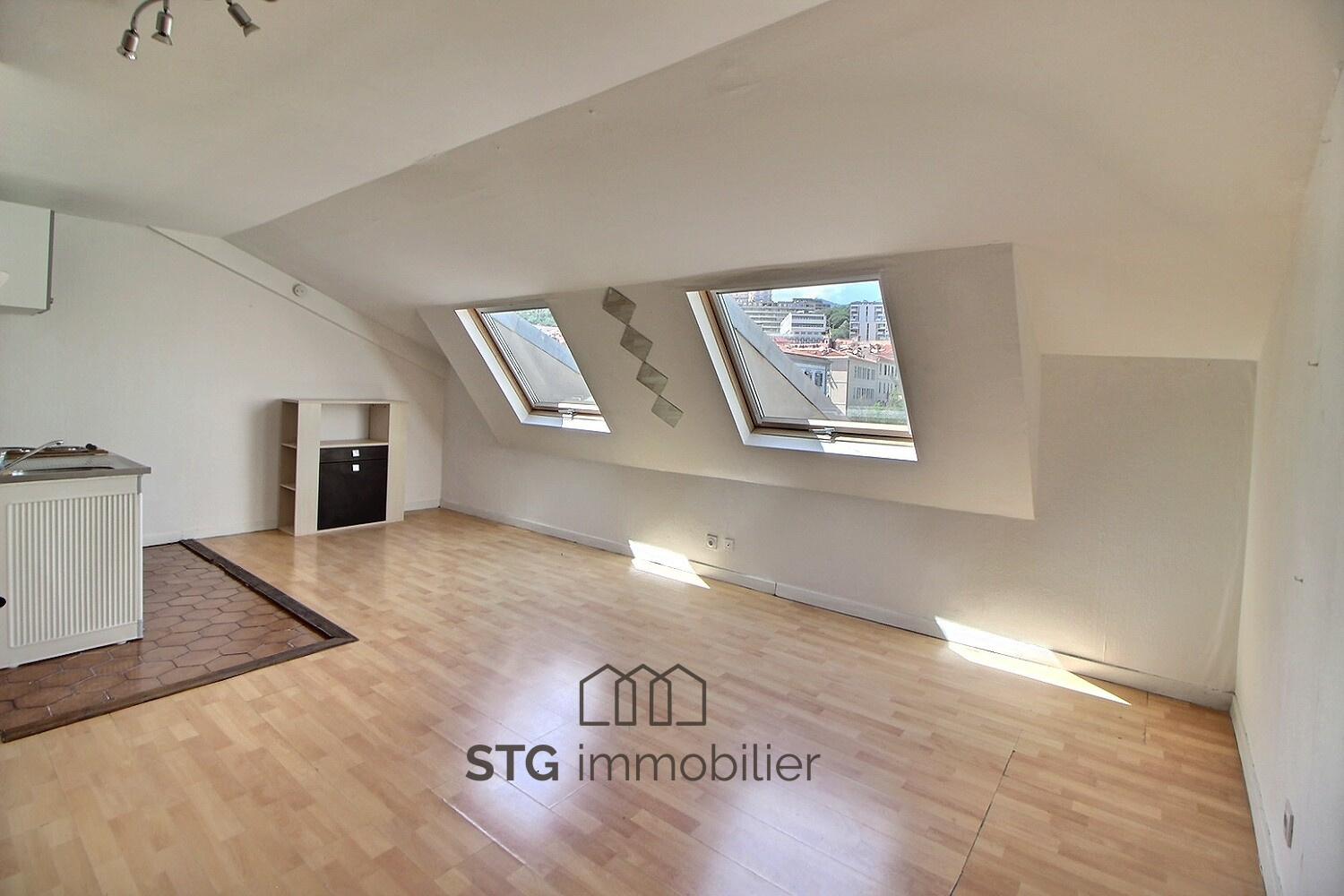 VENTE STUDIO DIAMANT 3 DERNIER ÉTAGE AJACCIO