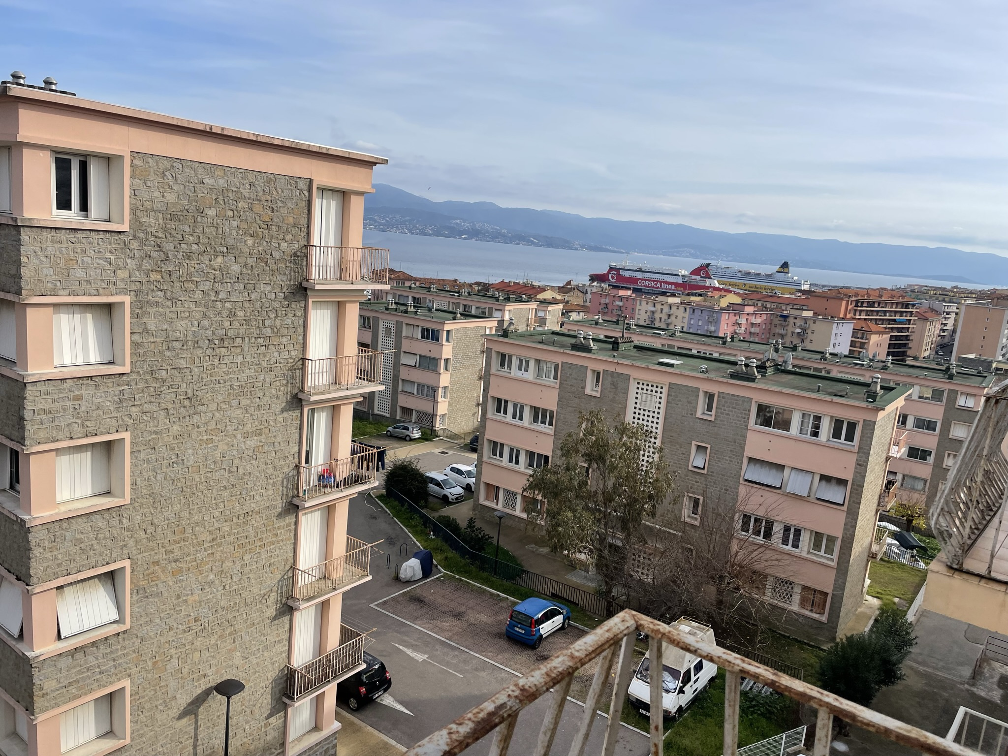 F4 dernier étage Ajaccio