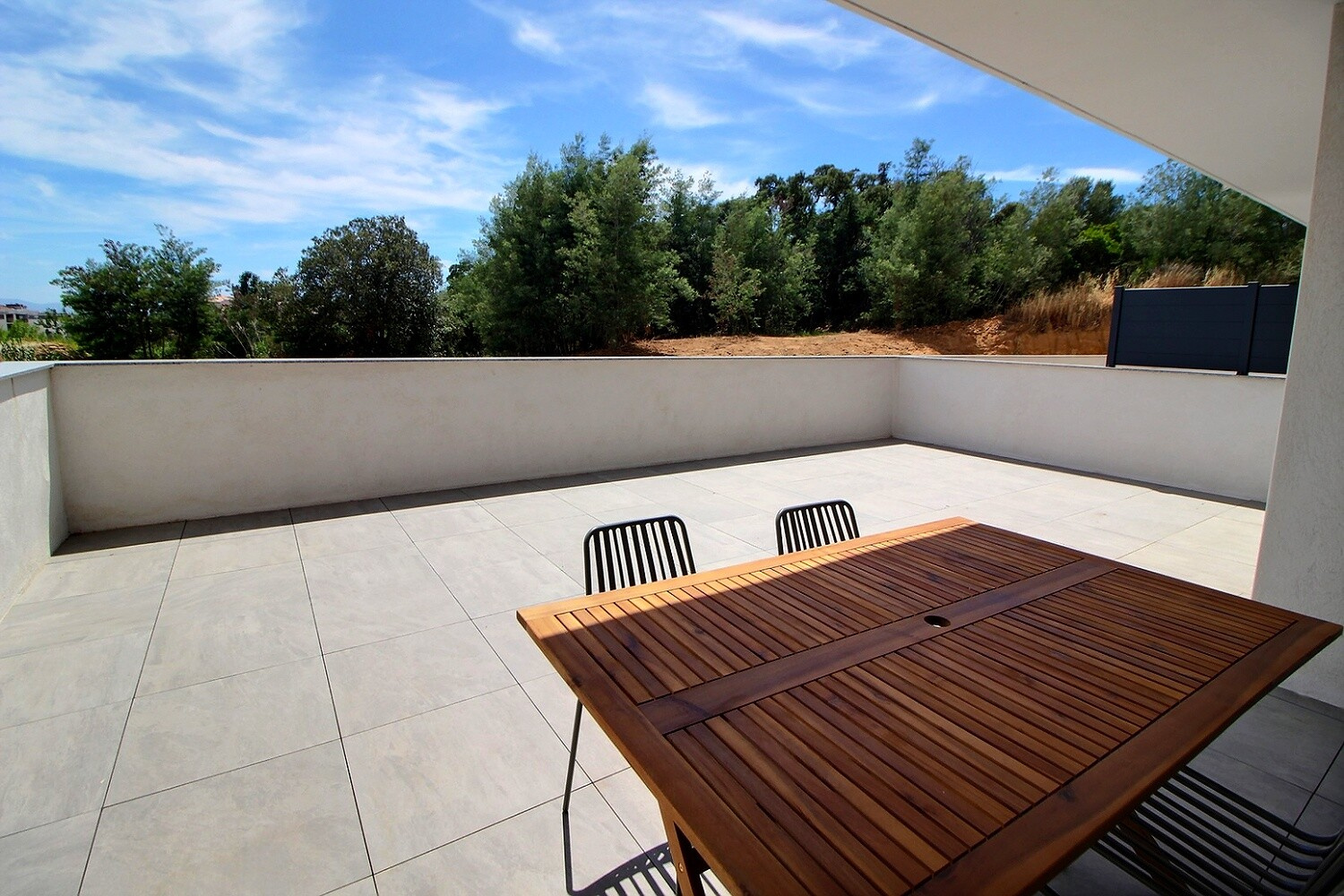 location T2 villa Julie avec grande terrasse