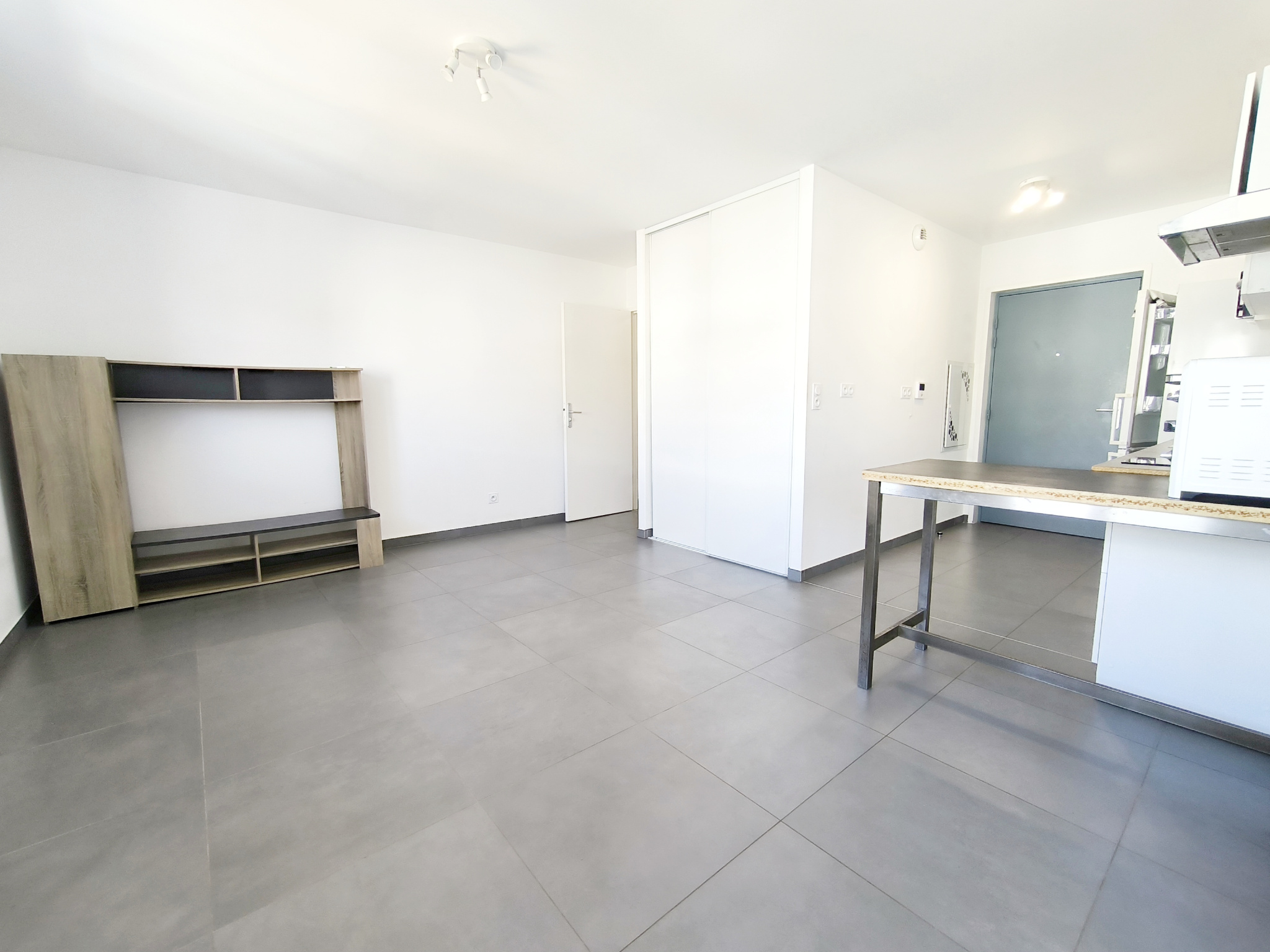 Location grand studio Ajaccio rocade